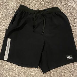 Quiksilver Men’s Highlite Omni Short 17" Volleys | Small